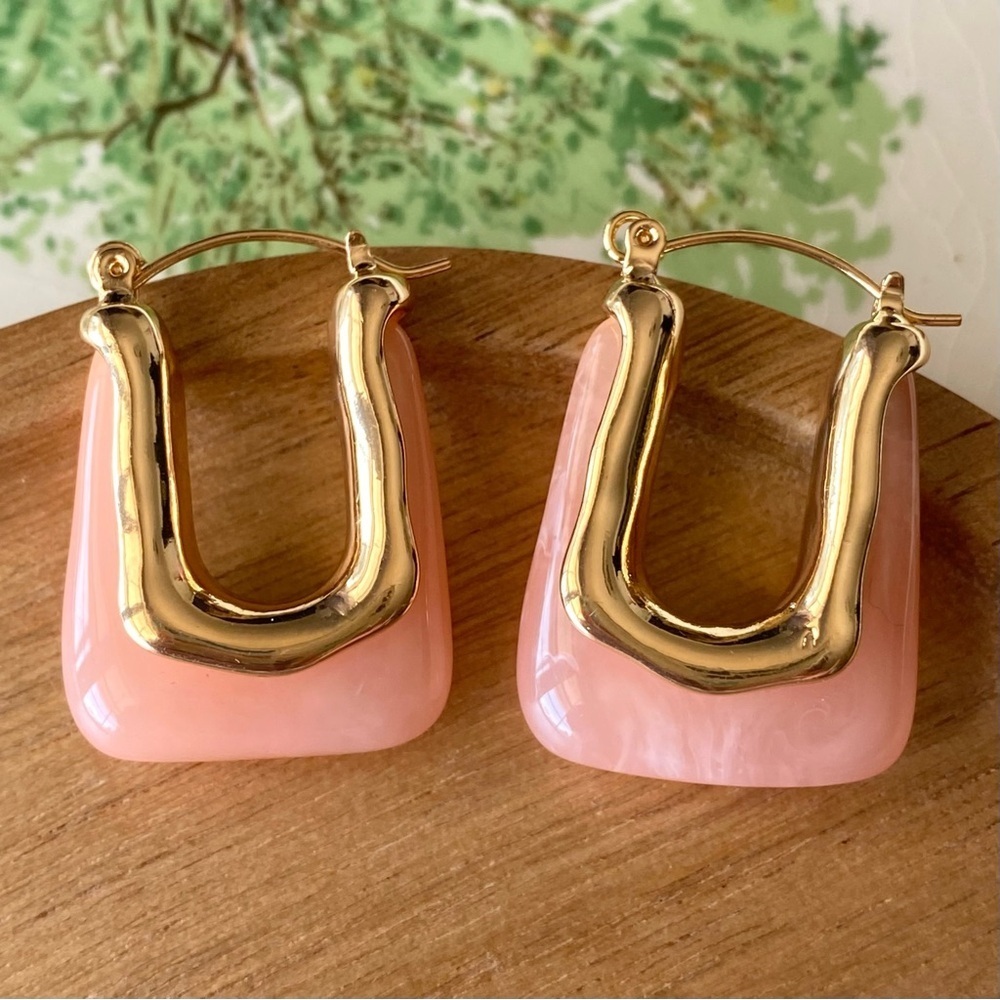 ✨ Zara Elise Cubic Earrings in Malibu - Picture 2 of 8